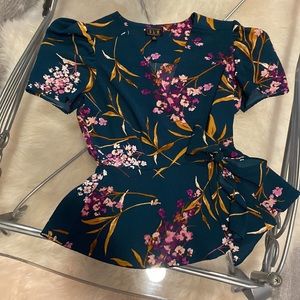 OLM Floral Top  ** EUC **